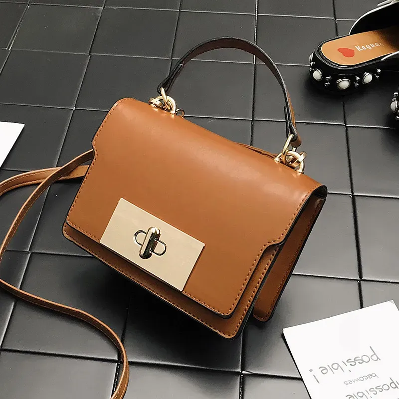 Simple Fashion Trendy All-match Versatile Shield Lock Buckle Messenger Handbags Design Crossbody Doctor Bags