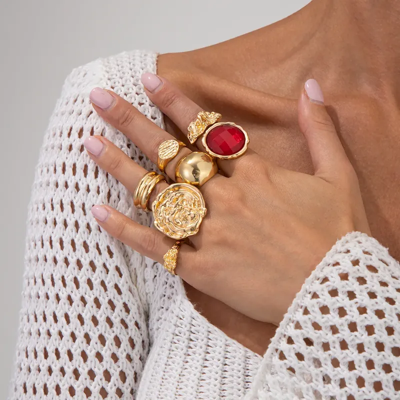 Wholesale Women Fashion Exaggerated Gem Retro Ring 7-Piece Set