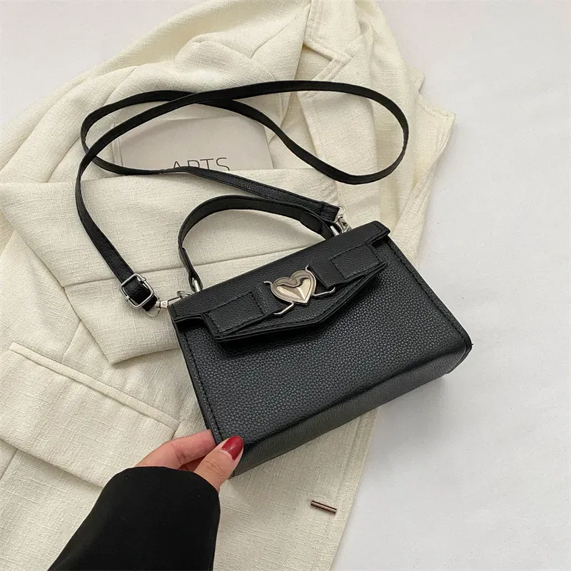 Women Simple Solid Color Heart-Shaped Buckle Square Handle Shoulder Bag