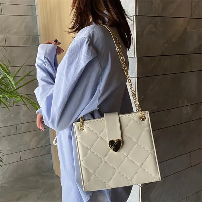 Women Elegant Solid Color Diamond Grid Stitching Heart-shaped Metal Buckle PU Crossbody Shoulder Bag