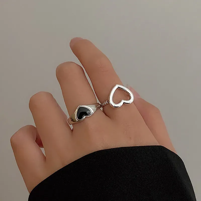 Wholesale Women Fashion Punk Drip Oil Black Hollow Heart Metal Midi Rings