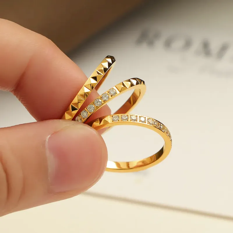 Wholesale Exquisite Rhinestone Titanium Steel Ring