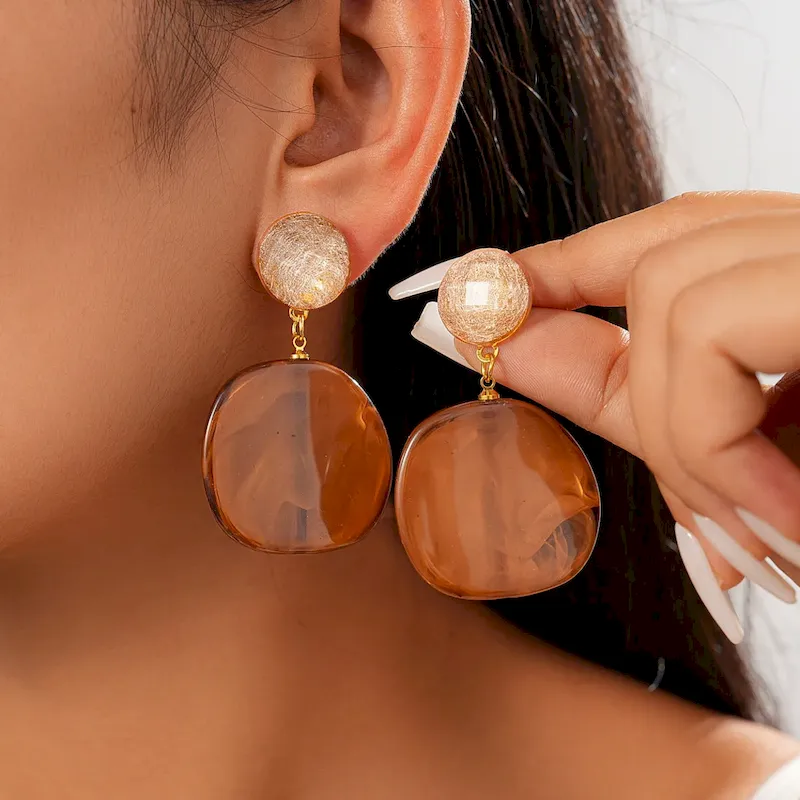 Wholesale Women Fashion Retro Resin Geometric Round Earrings