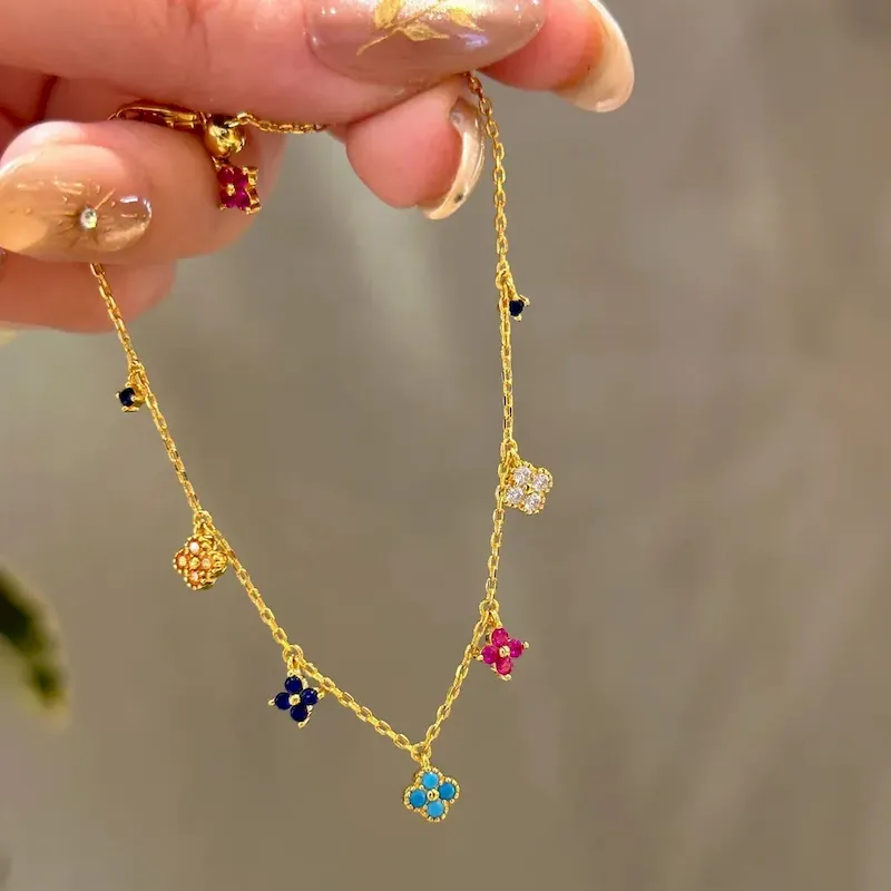 Wholesale Women Fashion Simple Multicolor Zircon Four-Leaf Flower Bracelet